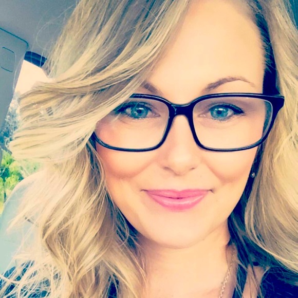 Meet your Posher, Shannon - Picture 1 of 1